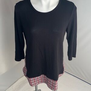 Hailey:23 black/plaid mixed media top